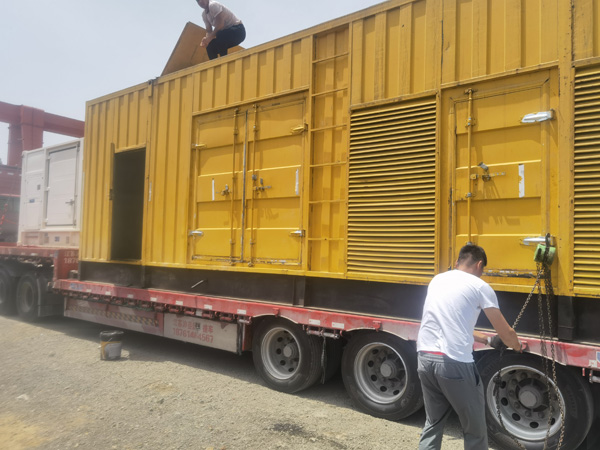 库车除了负载情况和发动机维护,还有哪些因素会影响 200kw 柴油发电机的油耗?